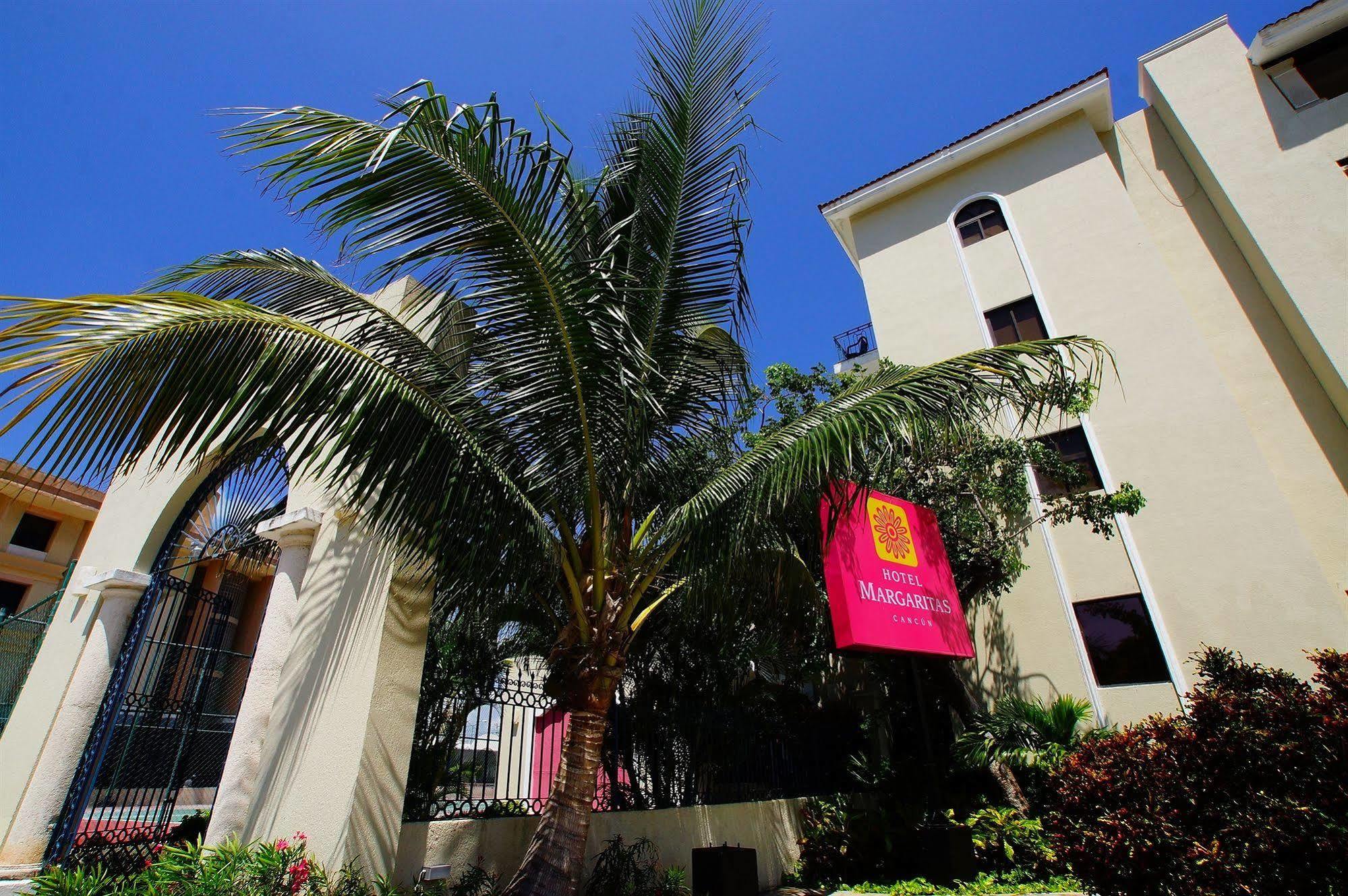 Hotel Margaritas Cancun Exterior photo